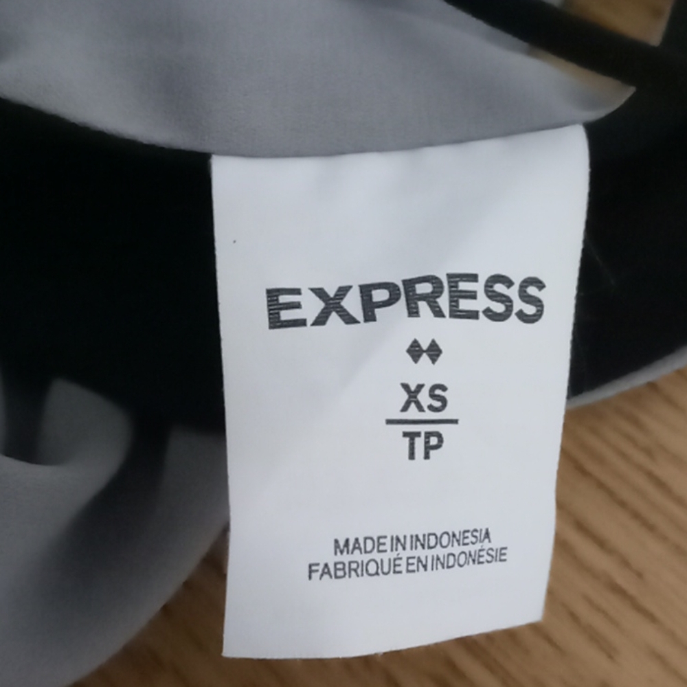 Express Top - Picture 4 of 6